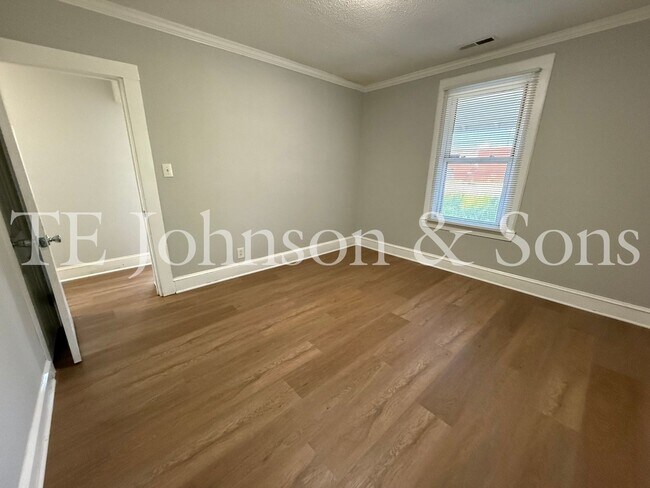 Building Photo - 3054 Indiana Ave