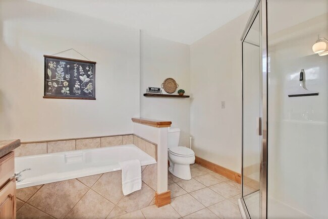 Building Photo - 816 Reedy Ln