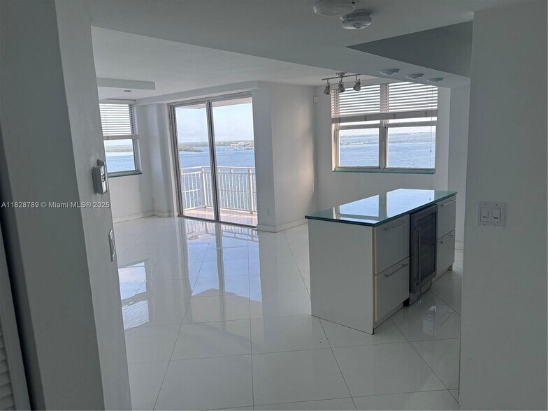 Building Photo - 770 Claughton Island Dr