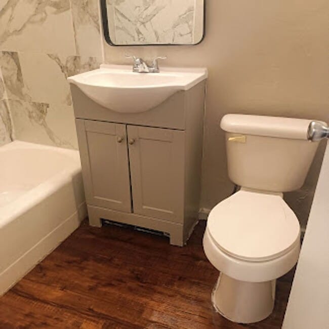 Building Photo - 1 Bed Duplex