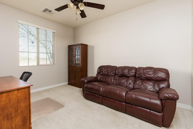 Building Photo - 145 E Coconino Dr