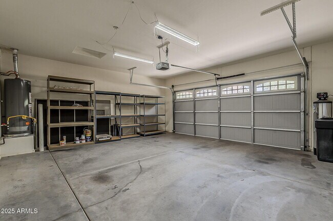 Building Photo - 3509 E Oakland St