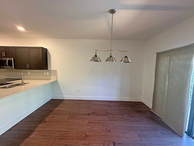 Building Photo - Stylish 3-Bedroom Home with Pool, Garage &...