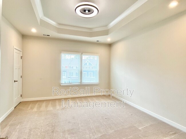 Building Photo - 1744 Defiance Dr