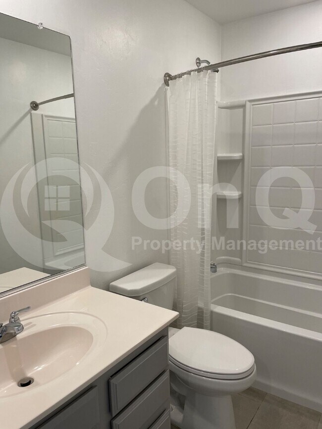 Building Photo - 10296 S Cienega Knolls Loop