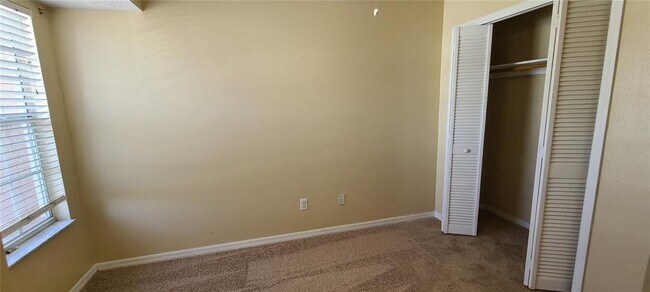Building Photo - 2411 Berkshire Ct