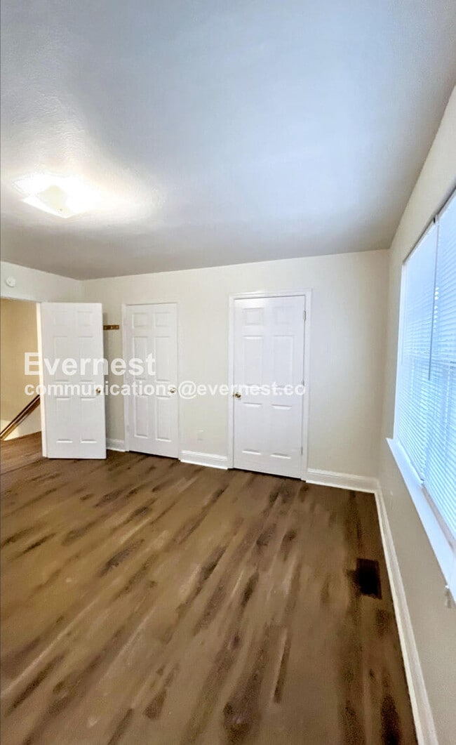 Building Photo - 1313 E 31st St