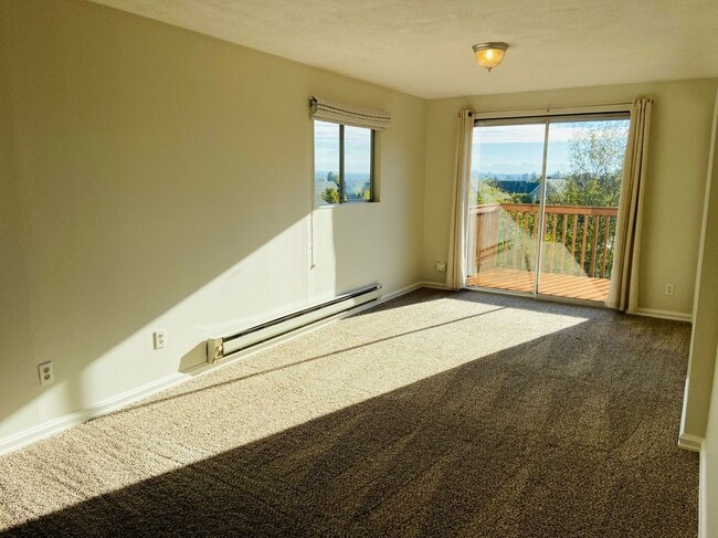 Building Photo - Cute 3 Bedroom Home in the Heart of West S...