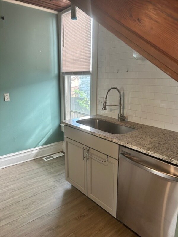 Building Photo - 134 Broad St