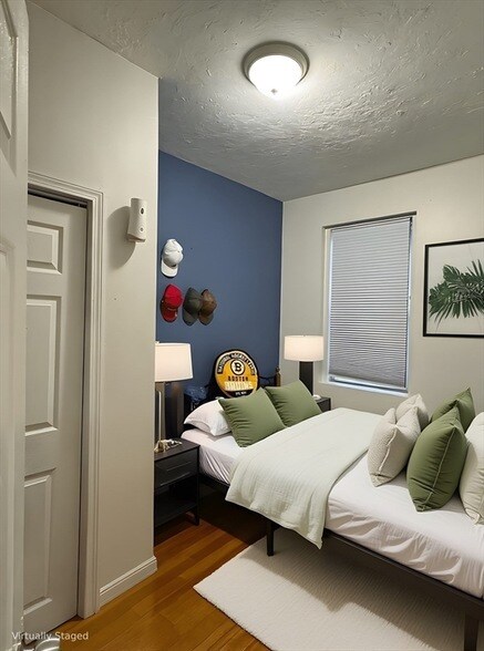 Building Photo - 139 London St