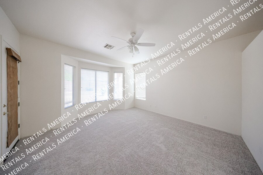 Building Photo - 1711 S 97th St