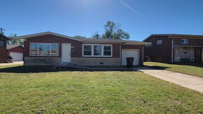 Primary Photo - 3 bed 1 bath