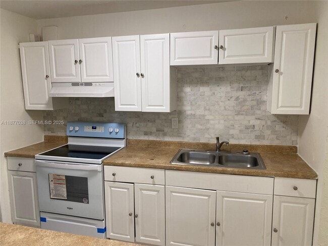 Building Photo - 1450 NW 31st Way