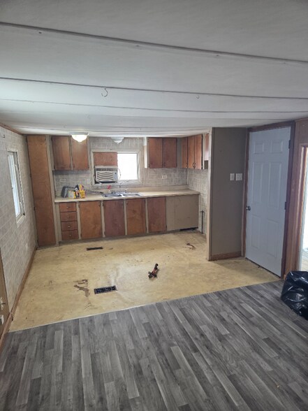 Building Photo - 8464 Cleveland Ave NW