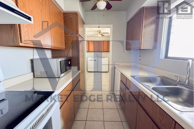 Building Photo - 2Bed/1.5Bath House in Arizona City! Ready for Immediate Move-In! -- RV GATE! NO HOA!