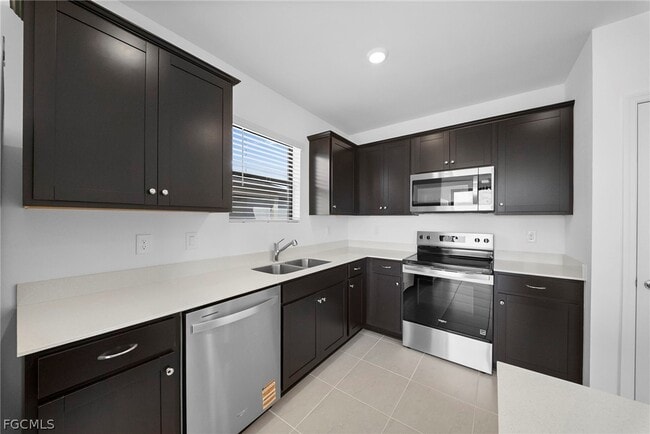 Building Photo - 258 Silent Lk Dr