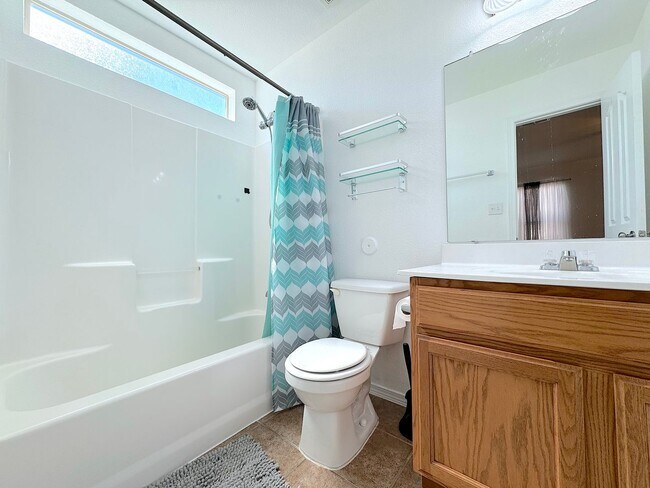 Building Photo - Northeast El Paso 3 Bed Refrig A/C