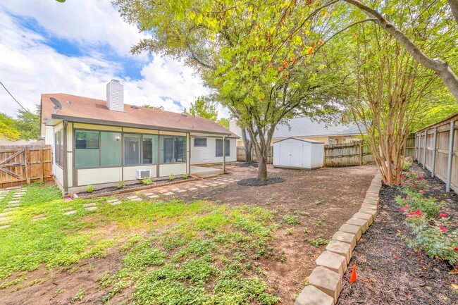 Building Photo - 2014 Balsam Way