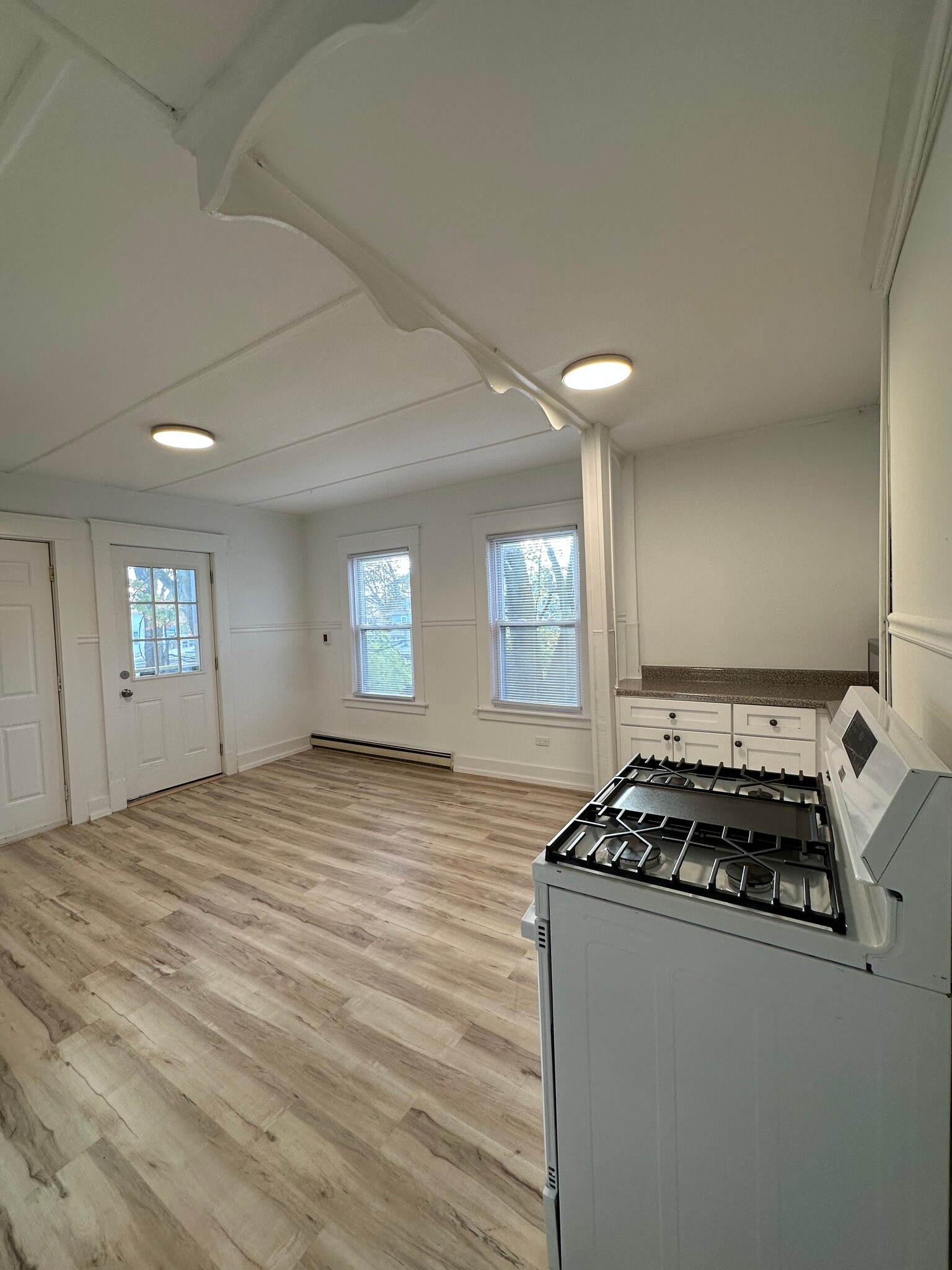 Building Photo - 12 Margerie St