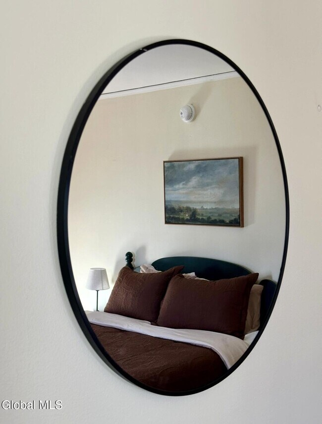 Building Photo - 195 Van Rensselaer Blvd