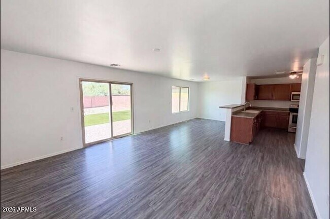 Building Photo - 935 W Placita Canalito