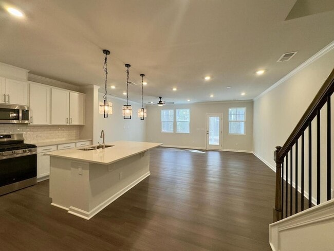 Building Photo - 1856 Alpine Summer Ln