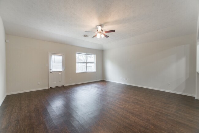 Building Photo - 25531 Forest Springs Lake