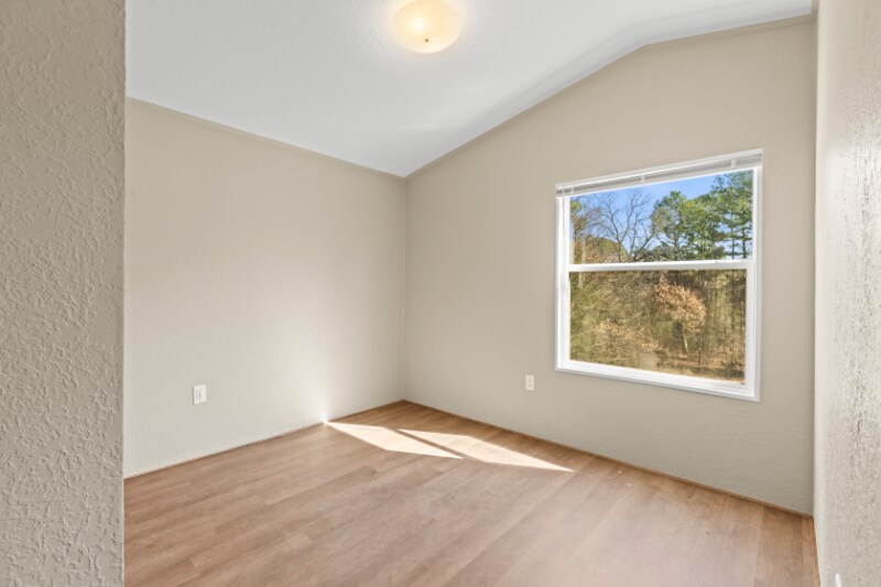 Building Photo - 15807Country Way