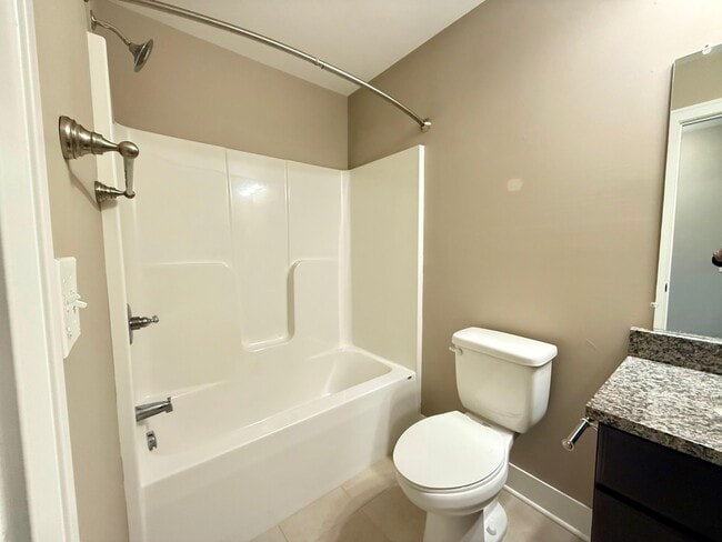 Building Photo - 2564 W Towne St