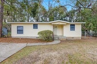 Building Photo - 1666 Pepper Dr