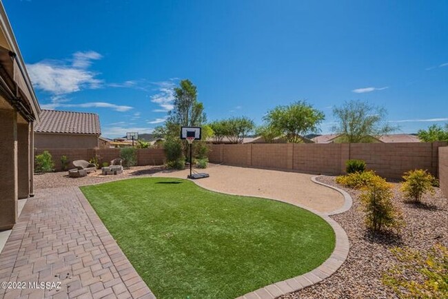 Building Photo - Spacious & Stylish Living in Saguaro Bloom...