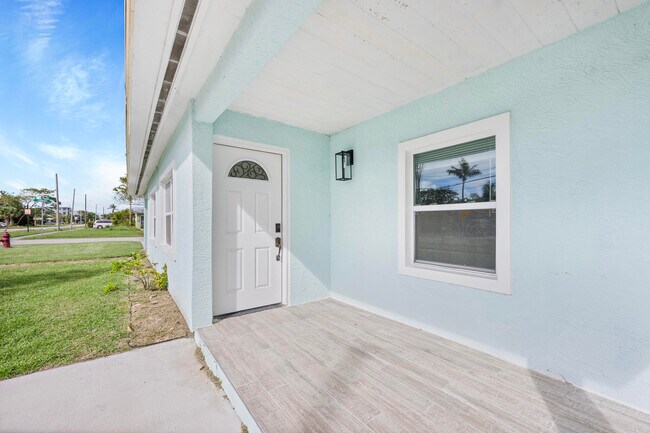 Building Photo - 1400 Binney Dr