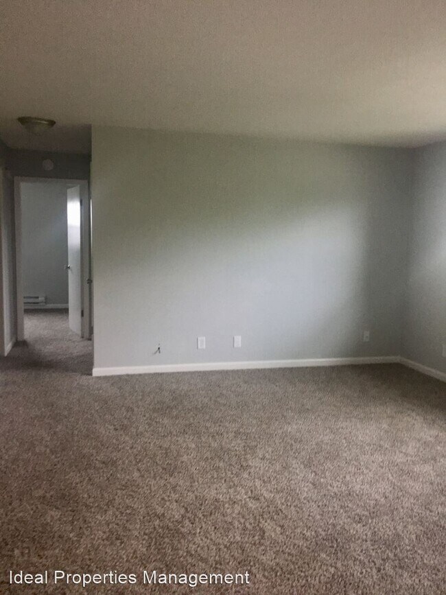 Building Photo - 3343 S 6th St