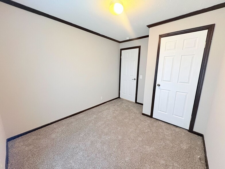 Building Photo - 10694 State Rte 762