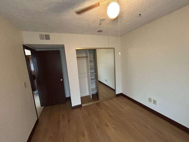 Upstairs Small Bedroom Left3 - 1328 9th St