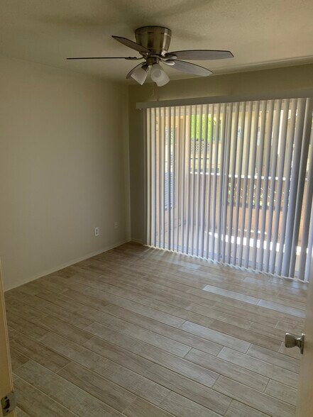 Bedroom 2 - 1880 E Morten Ave
