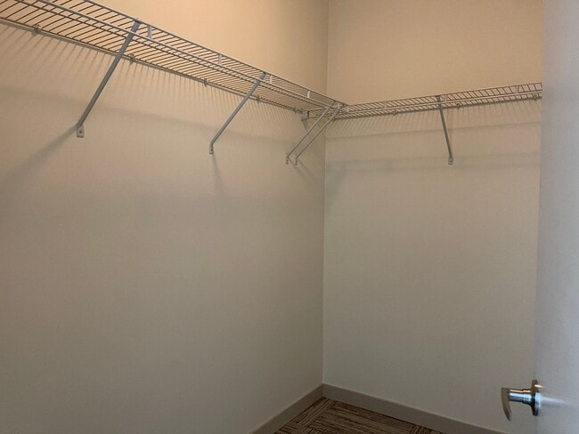 Building Photo - CLICK "REQUEST A TOUR" NOW!