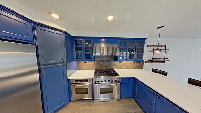 Building Photo - Beautifully Upgraded 4 Bedroom Pool House ...