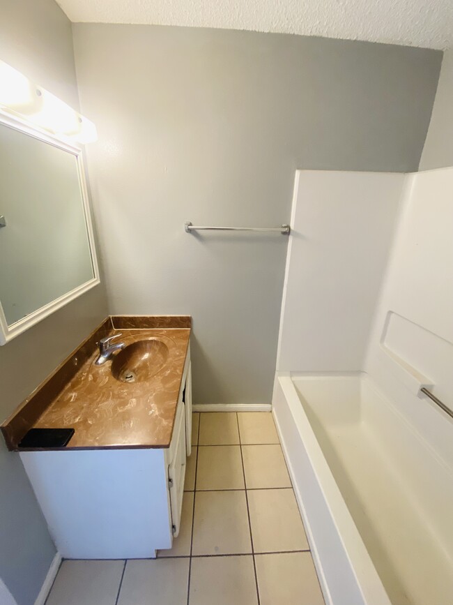 Building Photo - 313 Rue Louis XIV
