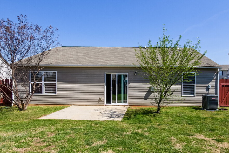 Building Photo - 5125 Valcourt Rd