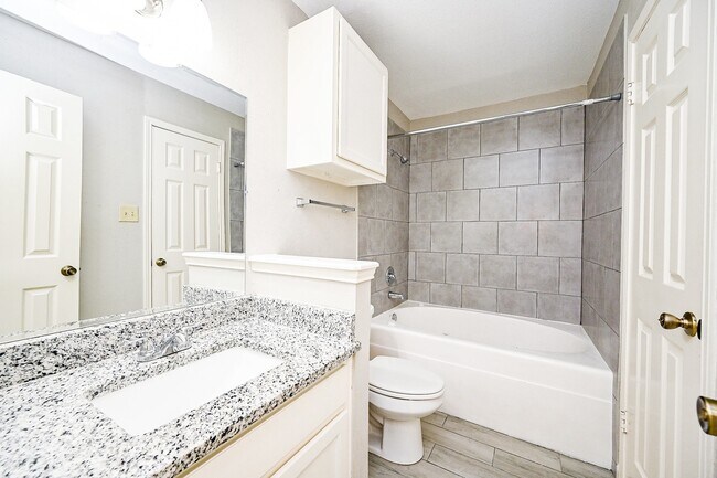 Building Photo - 2300 Old Spanish Trl