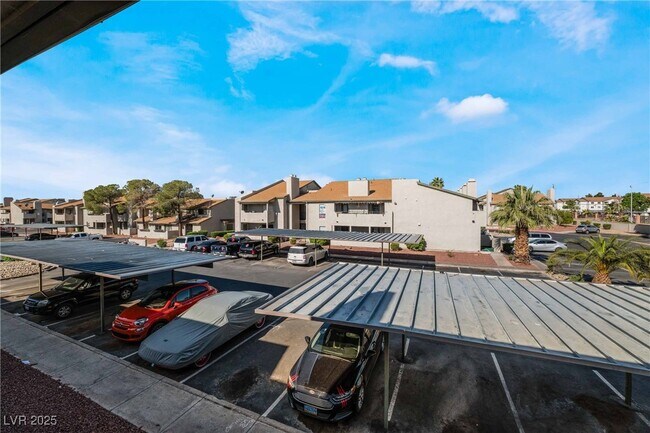 Building Photo - 3769 Carlyle Dr