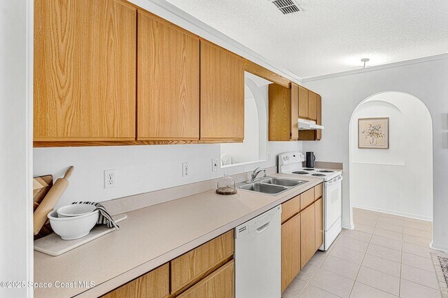 Building Photo - 1560 Vista Lake Cir
