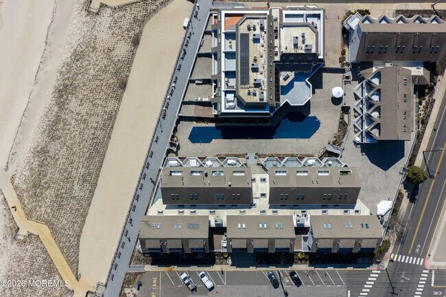 Building Photo - 900 Ocean Ave