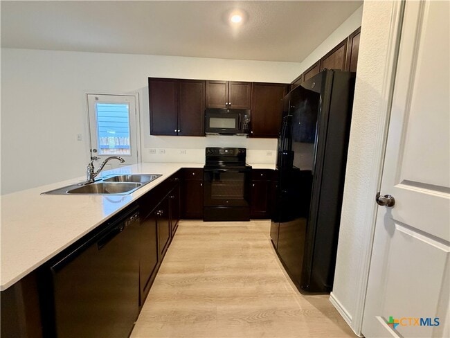 Building Photo - 345 The Bad Wy