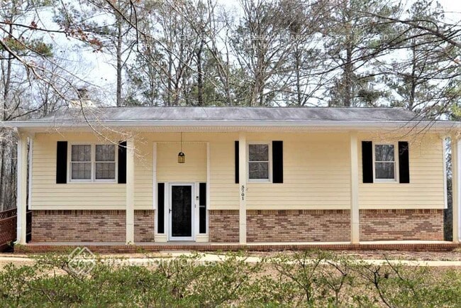 Building Photo - 3701 Carolyn Farm Rd