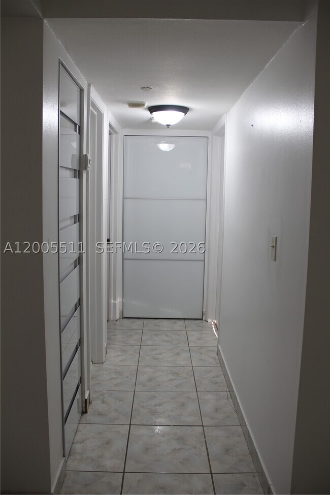 Building Photo - 8700 SW 133rd Ave