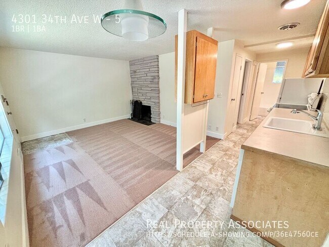 Building Photo - 4301 34th Ave W