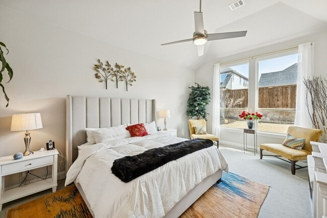 Building Photo - 950 Gentle Knoll Ln