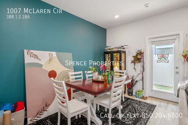 Building Photo - 1007 McLaren Cir